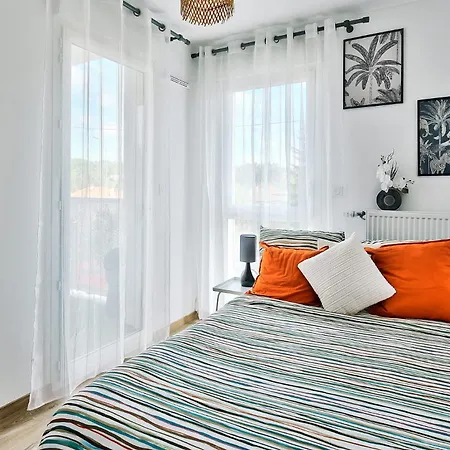 L'Eden Urbain Proche Lyon, Terrasse, BBQ et Parking * Grigny (Rhone)