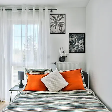 Apartment L'Eden Urbain Proche Lyon, Terrasse, BBQ et Parking
